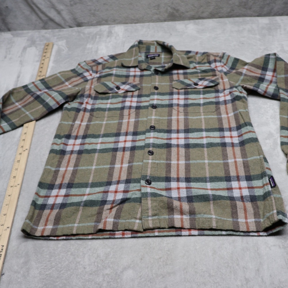 Patagonia Fjord Flannel Shirt Mens Small Green Plaid Long-Sleeved Organic Cotton